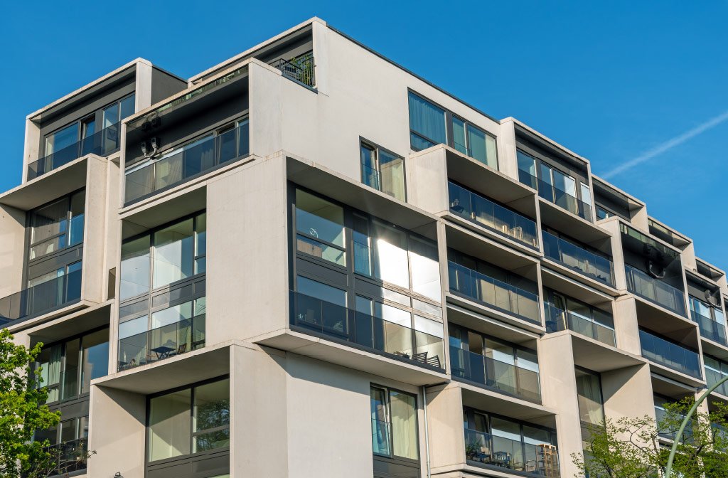 Condominio moderno, clienti di Broker Condominiale